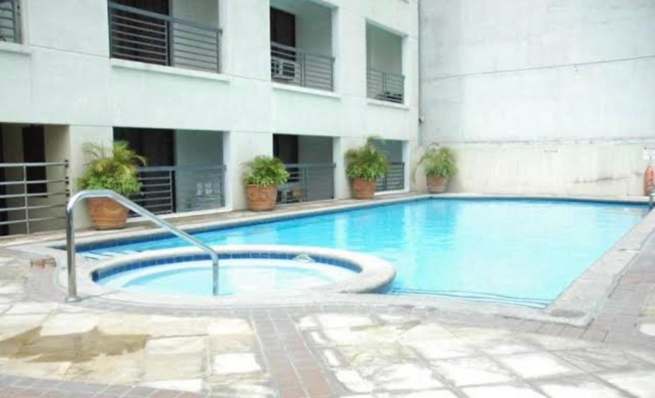 Poolside Family Room Greenbelt Makati Makati City Extérieur photo